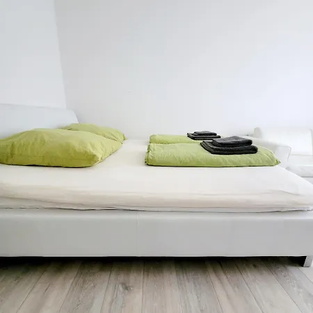 Guest house With Private Garden No Kitchen Freiburg im Breisgau