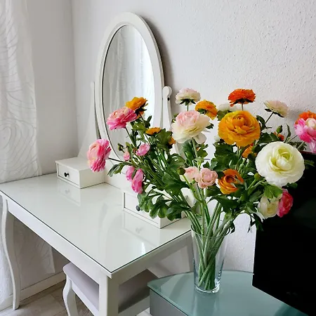 With Private Garden No Kitchen Guest house